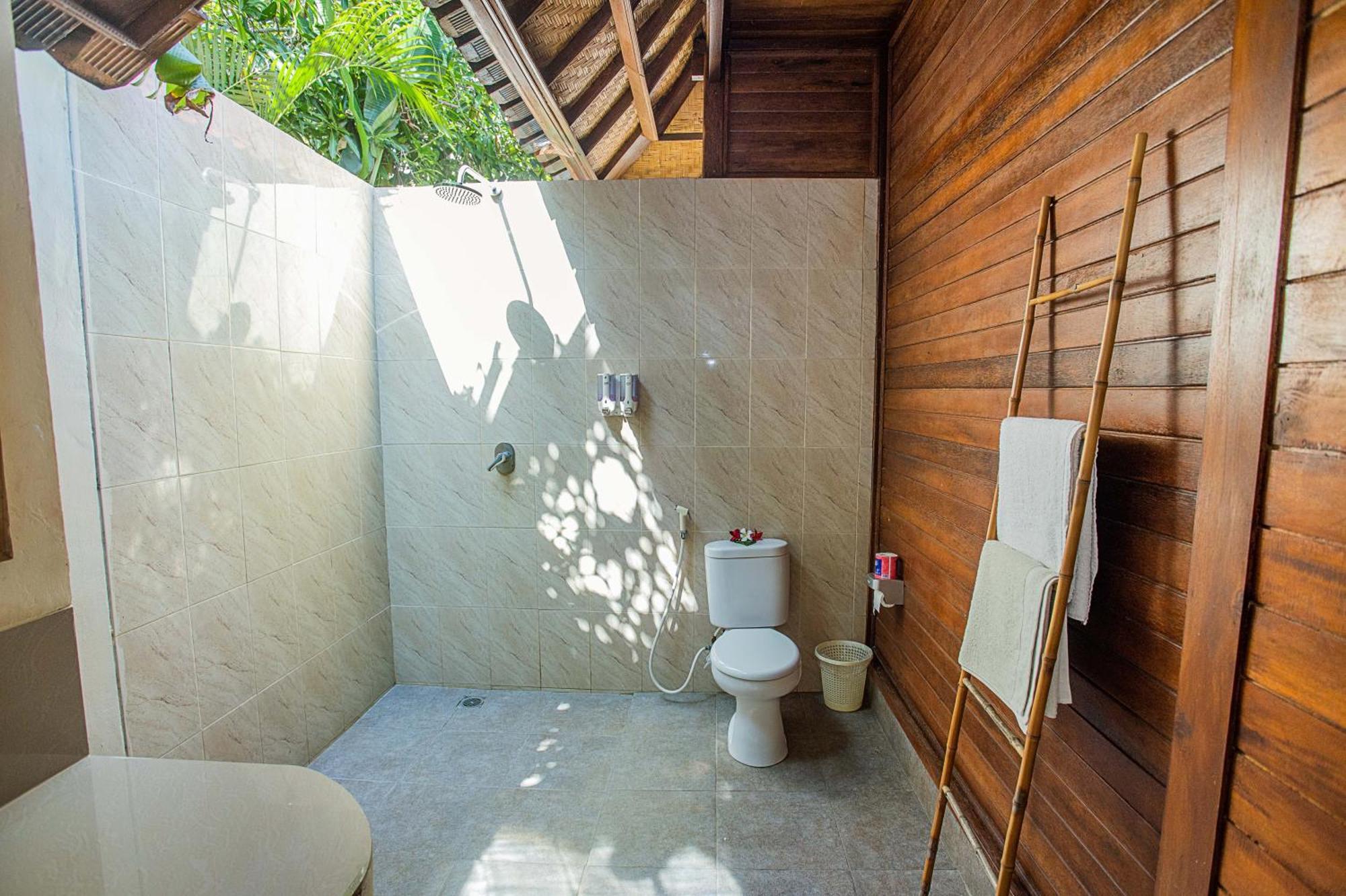 The Parnas Hotel Nusa Lembongan  Exterior photo
