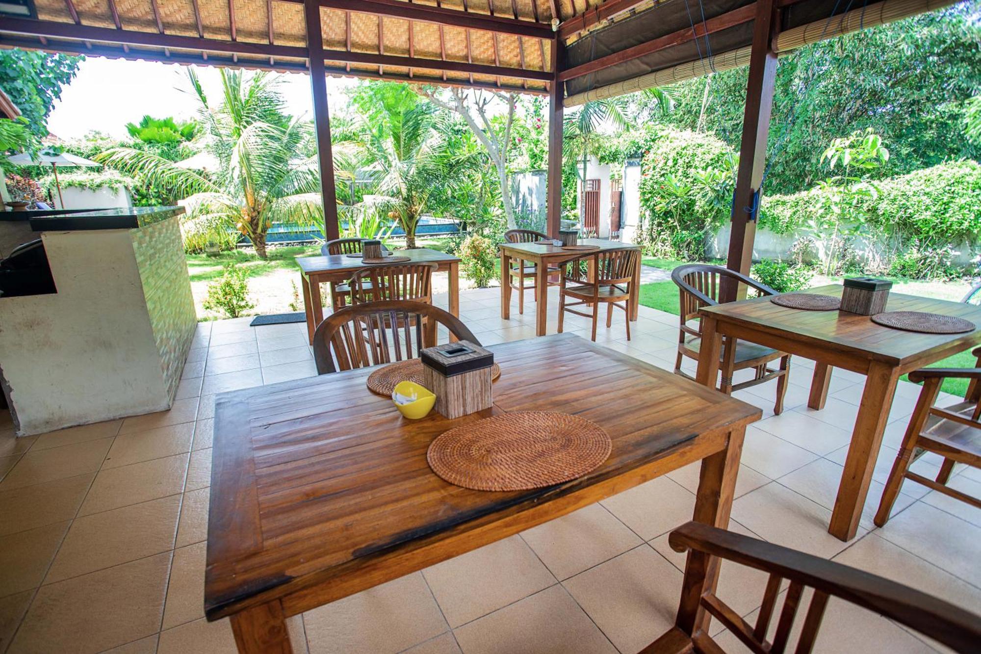 The Parnas Hotel Nusa Lembongan  Exterior photo