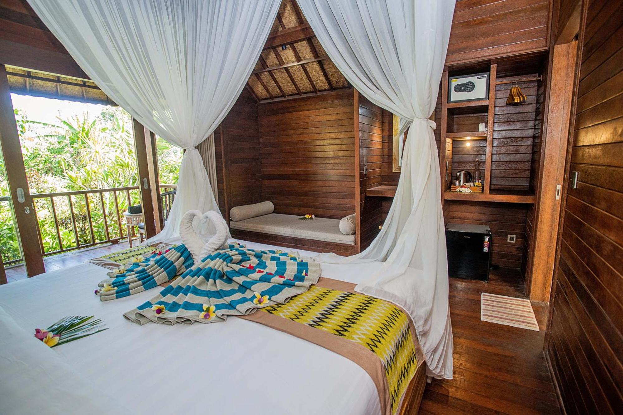 The Parnas Hotel Nusa Lembongan  Exterior photo