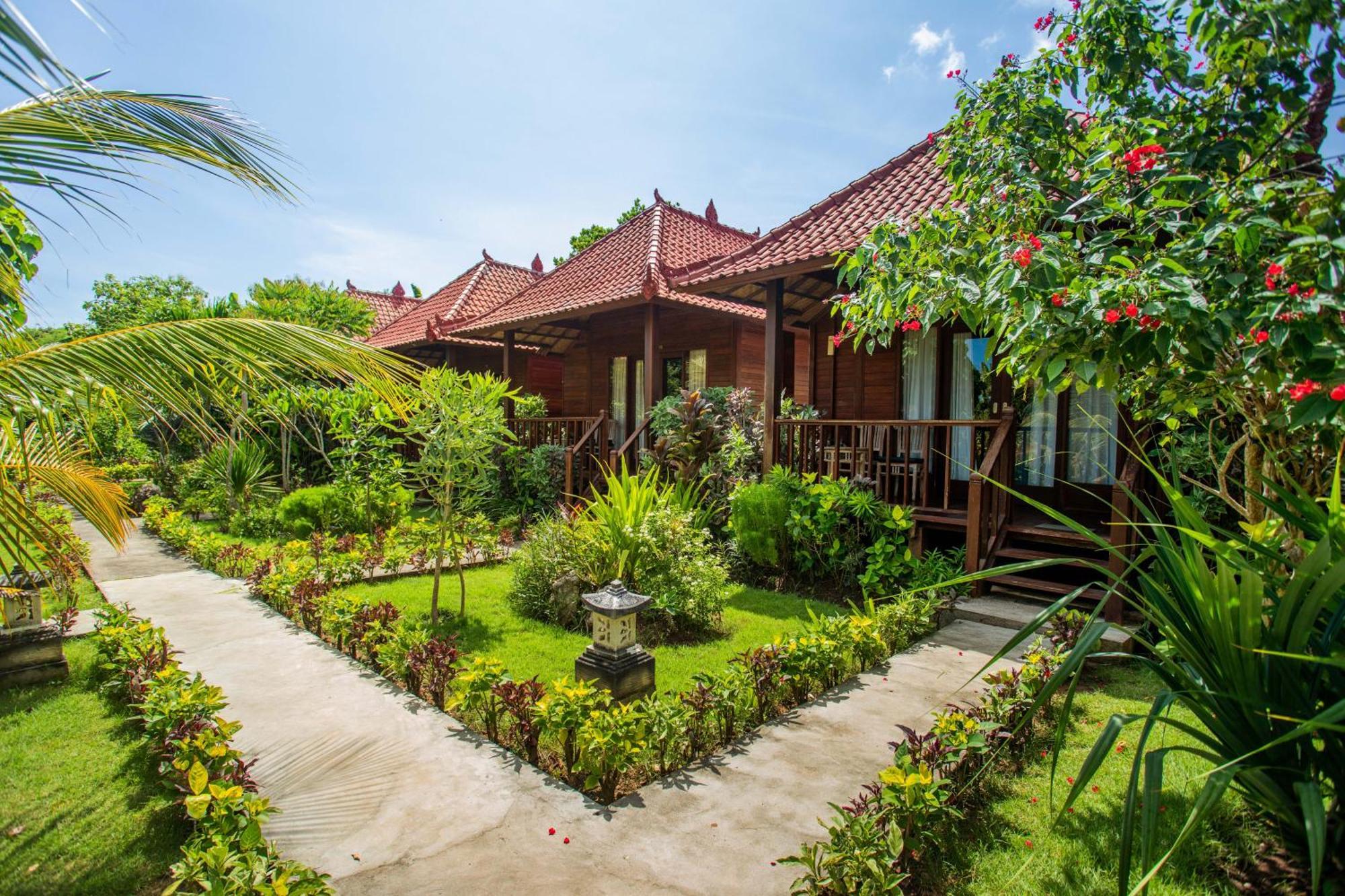 The Parnas Hotel Nusa Lembongan  Exterior photo