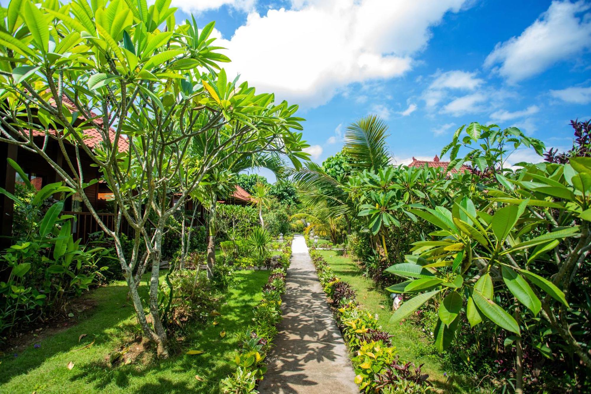 The Parnas Hotel Nusa Lembongan  Exterior photo