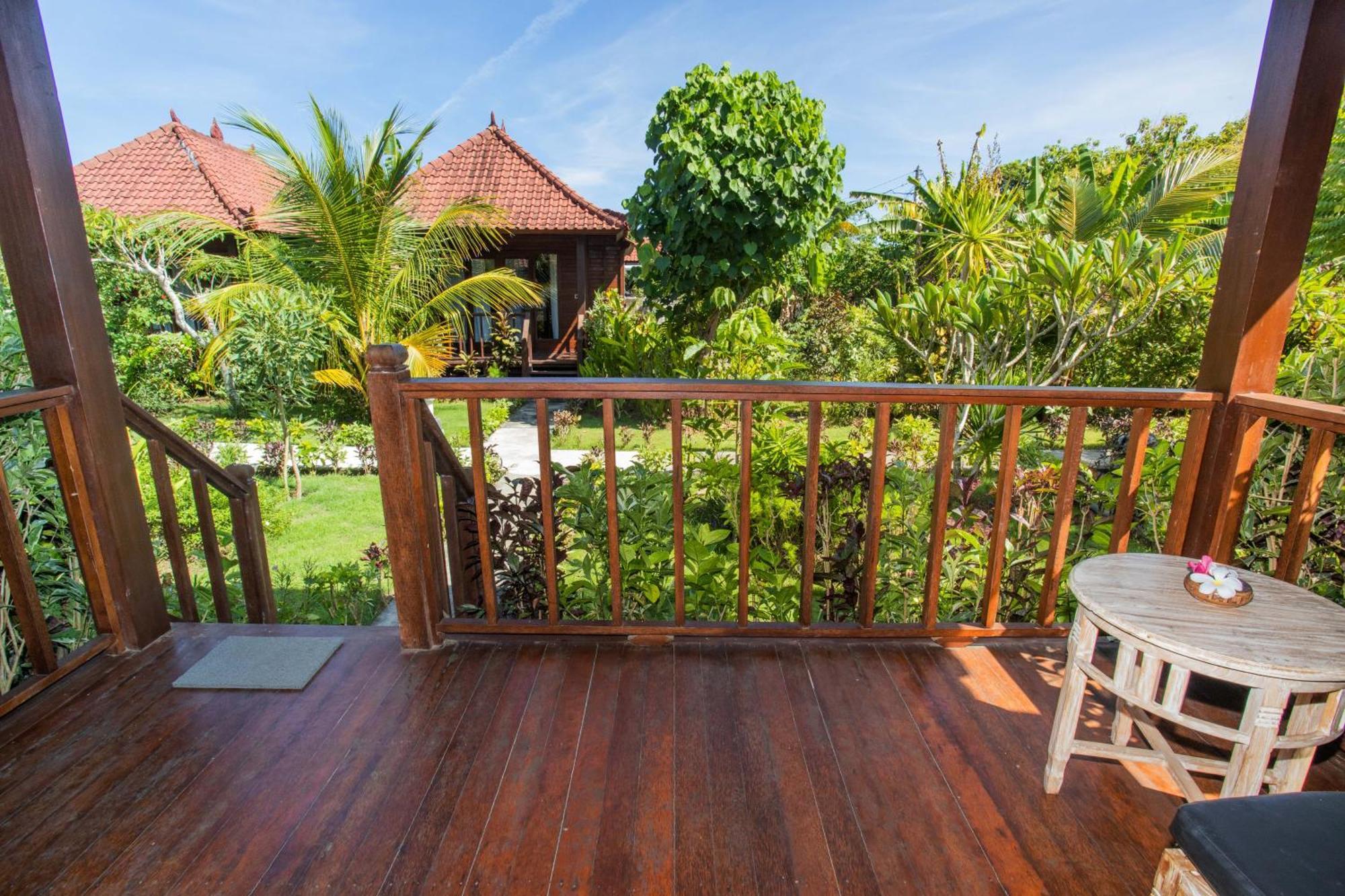 The Parnas Hotel Nusa Lembongan  Exterior photo