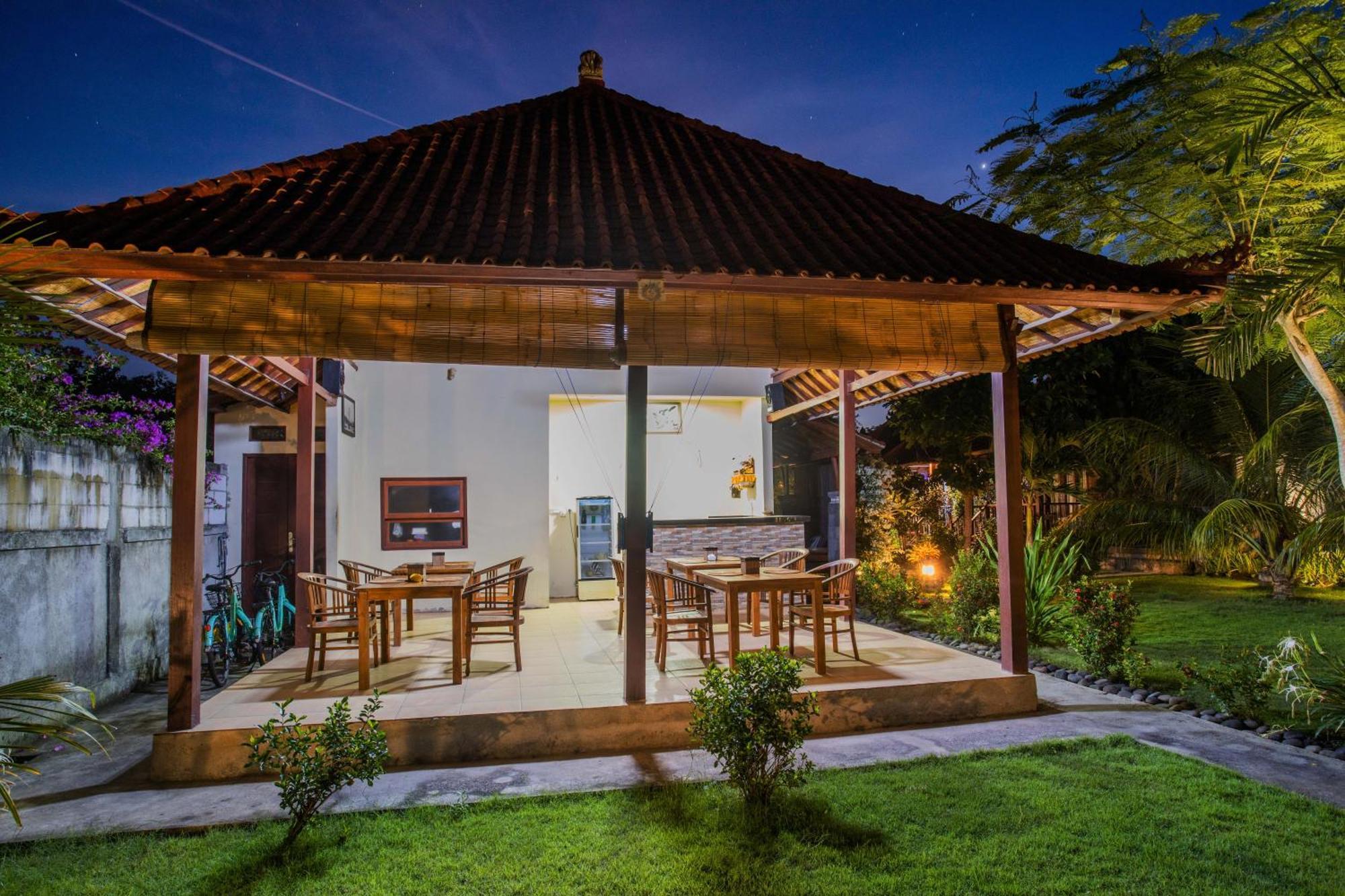 The Parnas Hotel Nusa Lembongan  Exterior photo