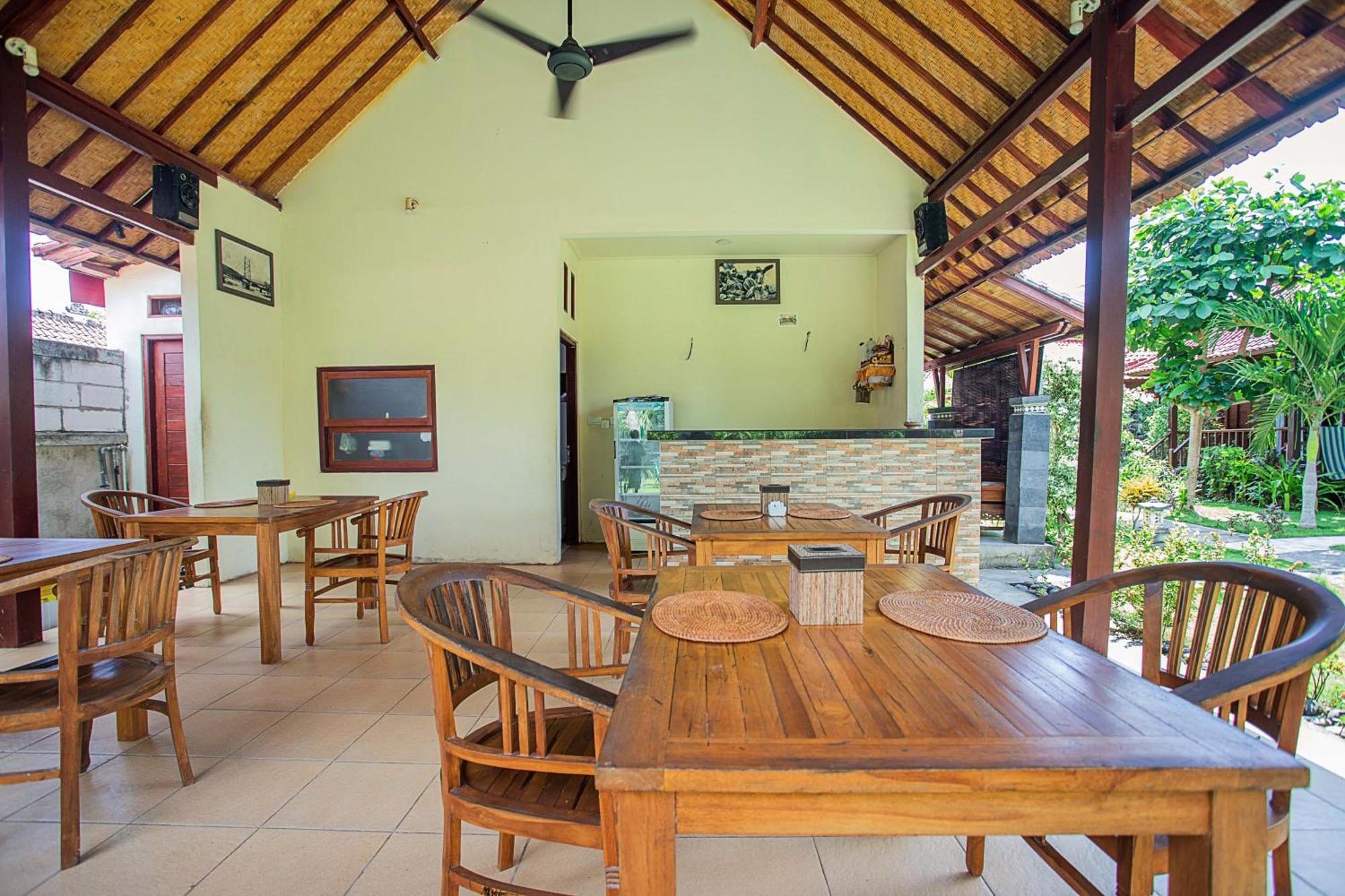 The Parnas Hotel Nusa Lembongan  Exterior photo